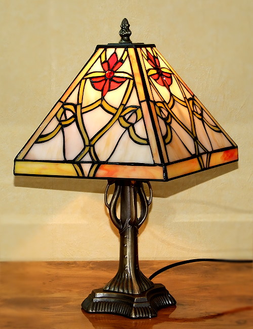 Tischleuchte im Tiffany Stil P40