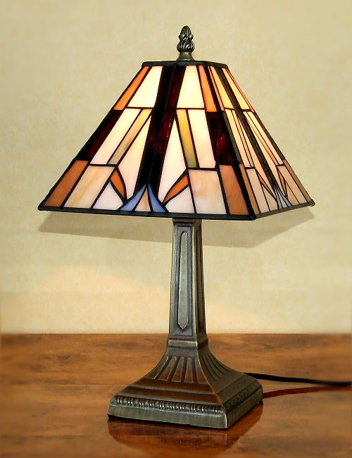 Tischleuchte im Tiffany Stil P68