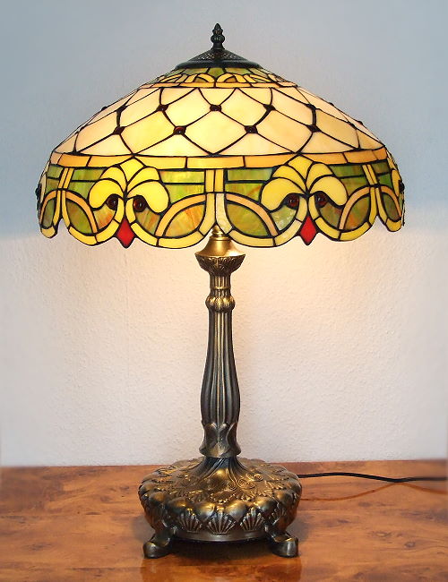 Tischleuchte im Tiffany Stil P71